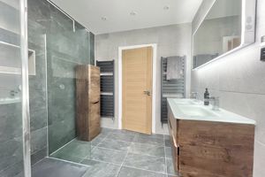 Photo 9- click for photo gallery